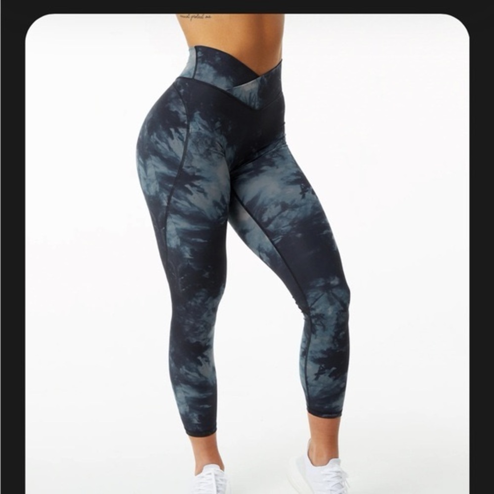 Alphalete Tie-Dye Leggings